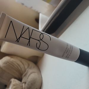 Nars Smooth & Protect Primer